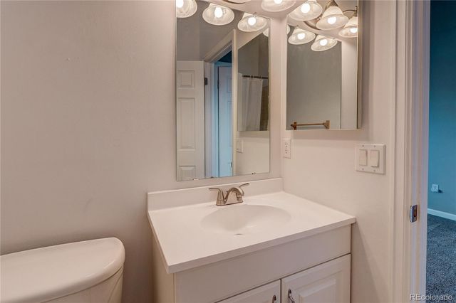 9700 W Chatfield Avenue D, Littleton, CO 80128