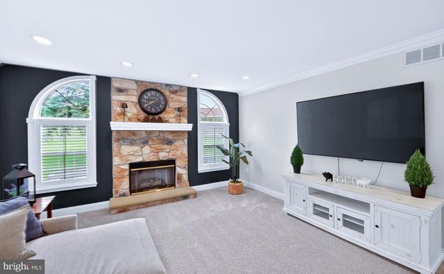 53 GREEN BRIAR DR, Phoenixville, PA 19460