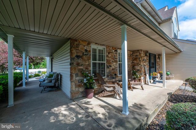53 GREEN BRIAR DR, Phoenixville, PA 19460