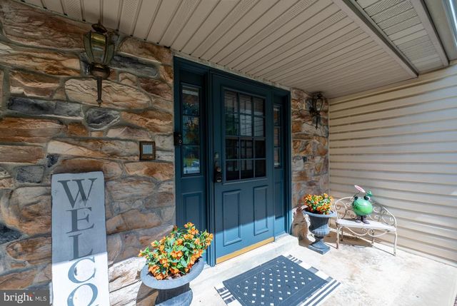 53 GREEN BRIAR DR, Phoenixville, PA 19460