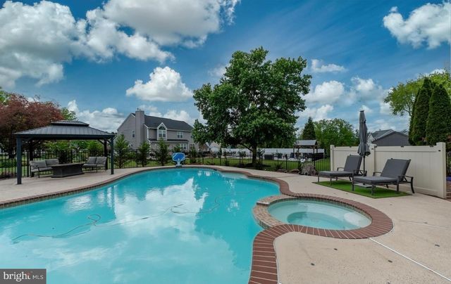 53 GREEN BRIAR DR, Phoenixville, PA 19460