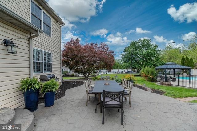 53 GREEN BRIAR DR, Phoenixville, PA 19460