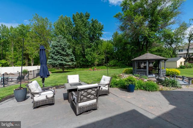 53 GREEN BRIAR DR, Phoenixville, PA 19460