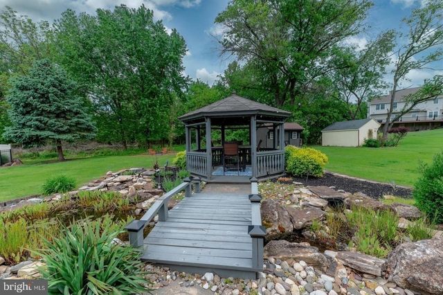 53 GREEN BRIAR DR, Phoenixville, PA 19460