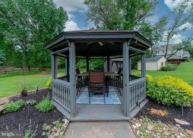 53 GREEN BRIAR DR, Phoenixville, PA 19460