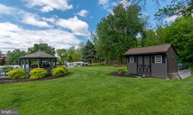 53 GREEN BRIAR DR, Phoenixville, PA 19460