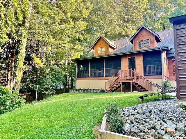 153 Montgomery Place Lane, Zirconia, NC 28790