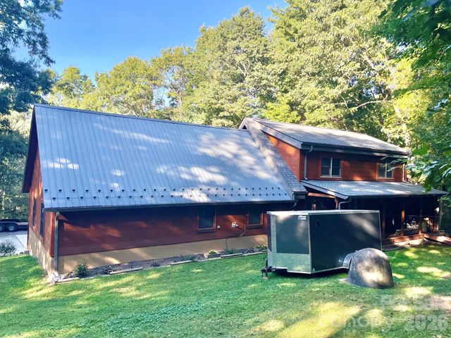 153 Montgomery Place Lane, Zirconia, NC 28790