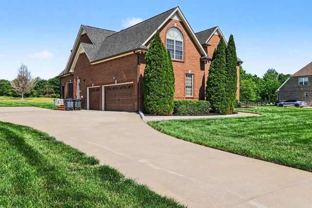 4147 Ironwood Dr, Greenbrier, TN 37073
