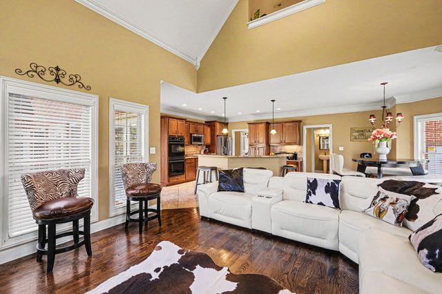 4147 Ironwood Dr, Greenbrier, TN 37073