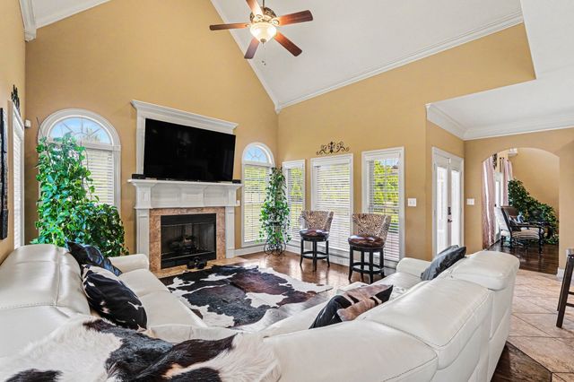 4147 Ironwood Dr, Greenbrier, TN 37073