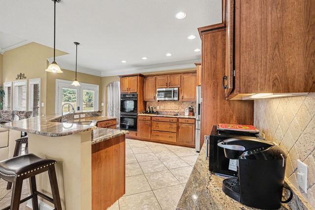 4147 Ironwood Dr, Greenbrier, TN 37073