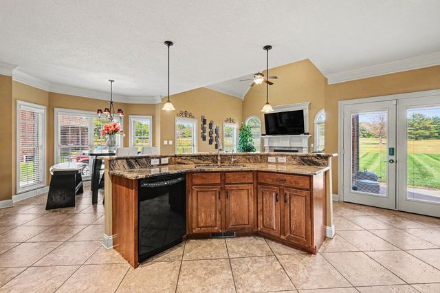 4147 Ironwood Dr, Greenbrier, TN 37073