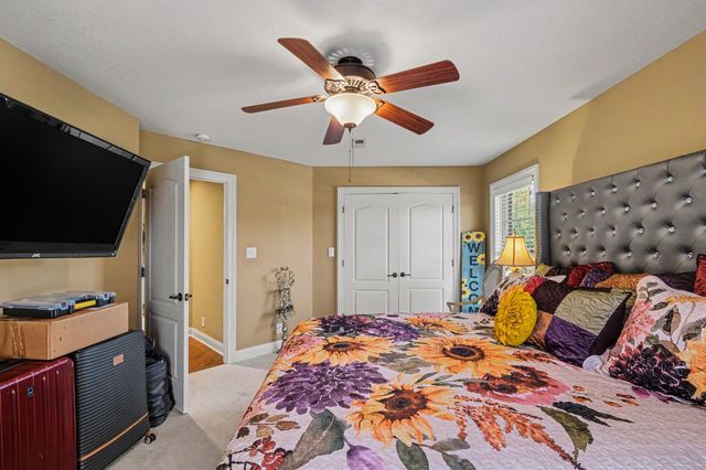 4147 Ironwood Dr, Greenbrier, TN 37073