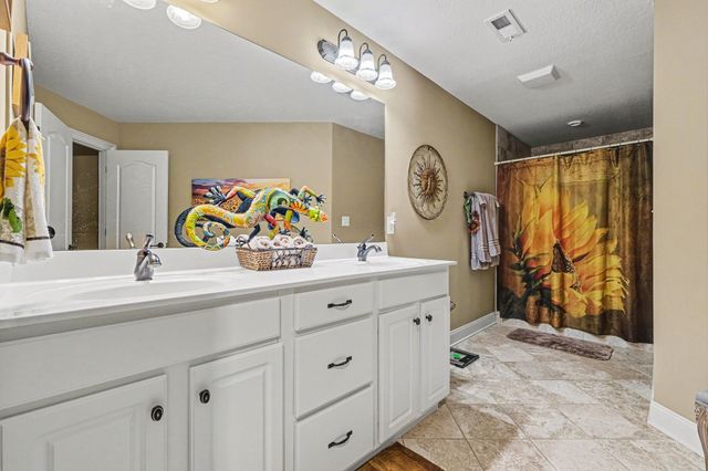 4147 Ironwood Dr, Greenbrier, TN 37073