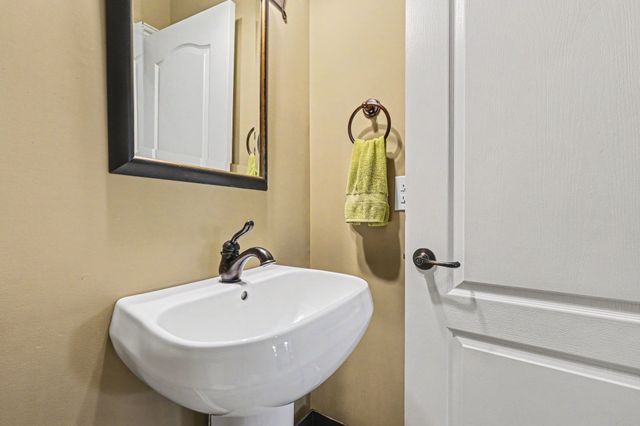 4147 Ironwood Dr, Greenbrier, TN 37073