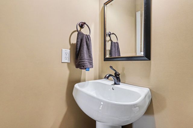 4147 Ironwood Dr, Greenbrier, TN 37073