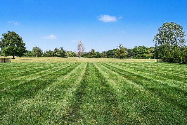4147 Ironwood Dr, Greenbrier, TN 37073