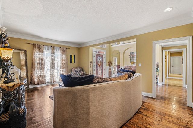 4147 Ironwood Dr, Greenbrier, TN 37073