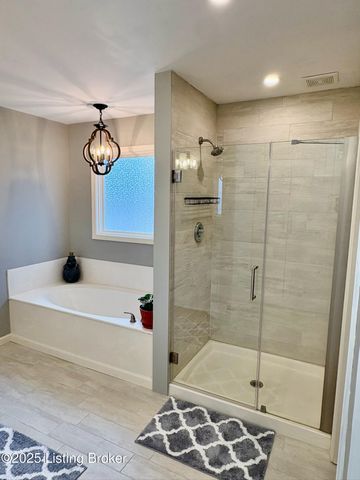 12016 Parkland Ct, Middeltown, KY 40243