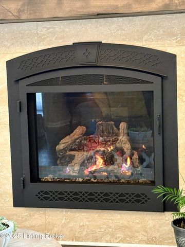 12016 Parkland Ct, Middeltown, KY 40243