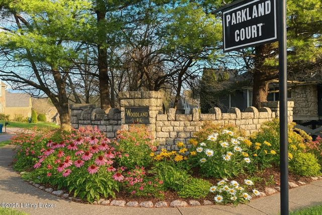 12016 Parkland Ct, Middeltown, KY 40243