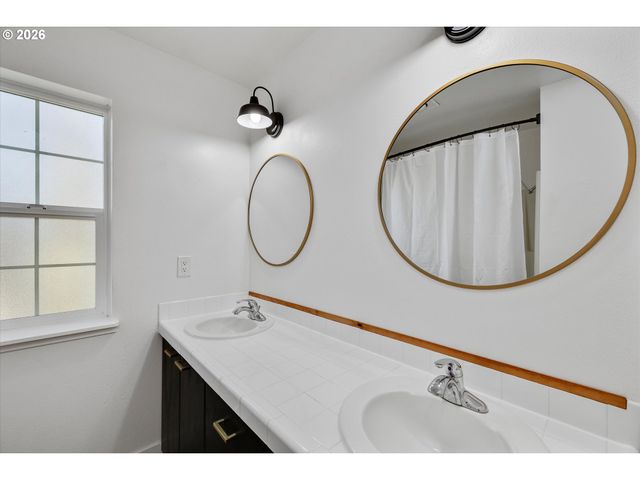 8700 Sw CURRY Dr, Wilsonville, OR 97070