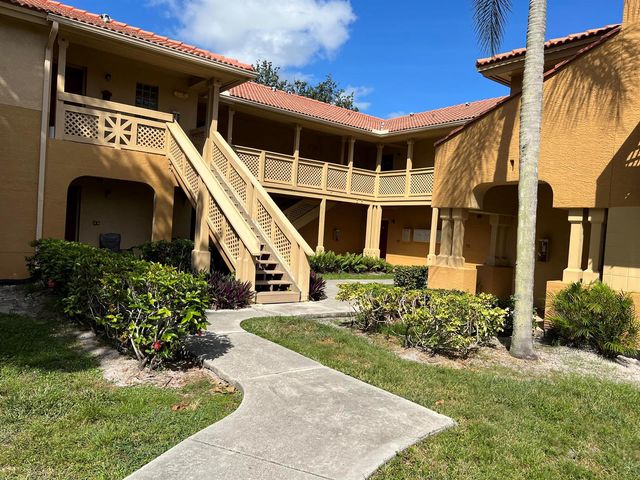 4751 Via Palm Lakes 416, West Palm Beach, FL 33417