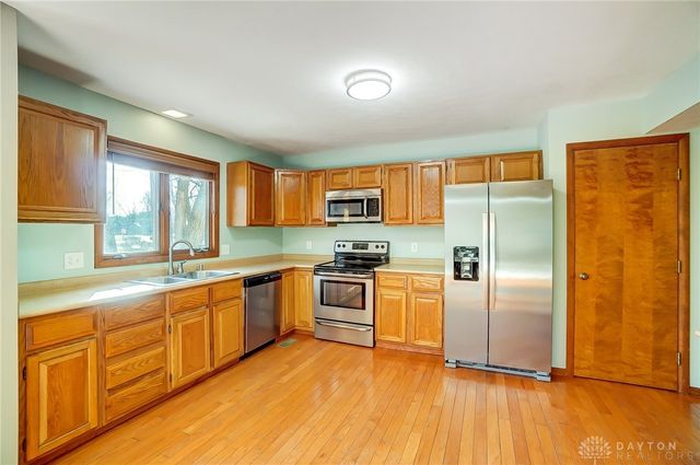 5018 Alpine Rose Court, Dayton, OH 45458