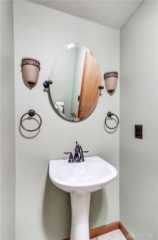 5018 Alpine Rose Court, Dayton, OH 45458