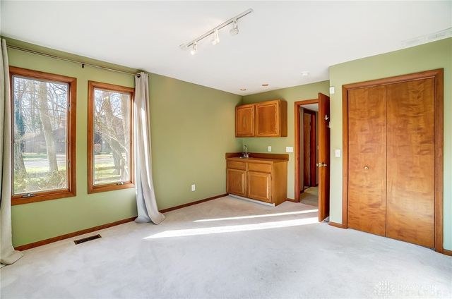 5018 Alpine Rose Court, Dayton, OH 45458