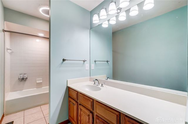 5018 Alpine Rose Court, Dayton, OH 45458