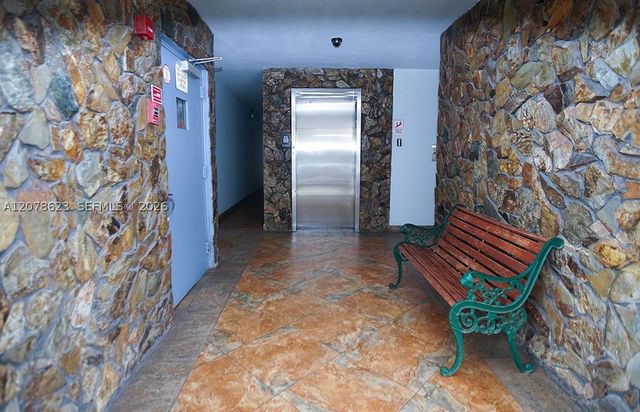 300 NE 12th Ave 703, Hallandale Beach, FL 33009
