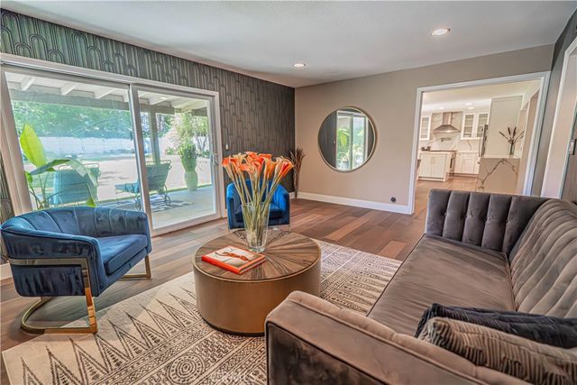 23340 Cedartown, Newhall, CA 91321