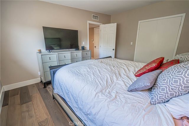 23340 Cedartown, Newhall, CA 91321