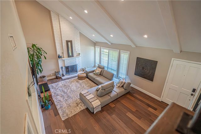 23340 Cedartown, Newhall, CA 91321