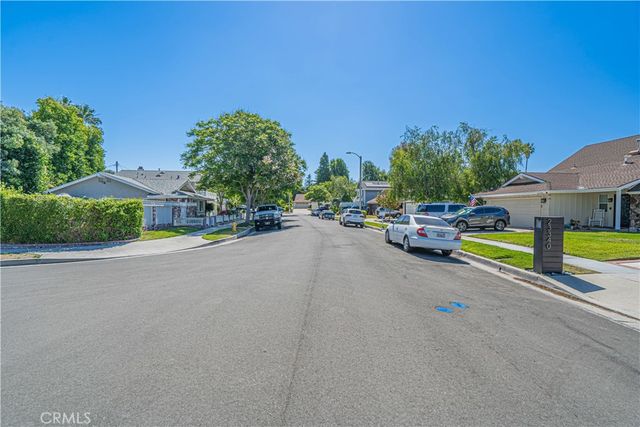 23340 Cedartown, Newhall, CA 91321