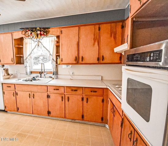 3023 Princeton Road, Kingsport, TN 37660
