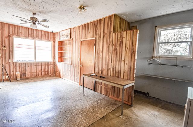 3023 Princeton Road, Kingsport, TN 37660