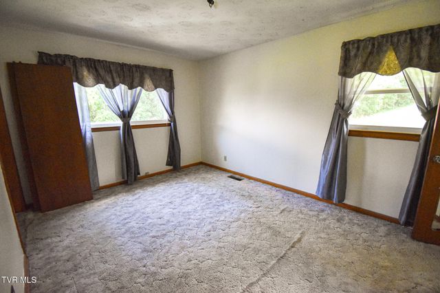 3023 Princeton Road, Kingsport, TN 37660