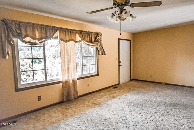 3023 Princeton Road, Kingsport, TN 37660