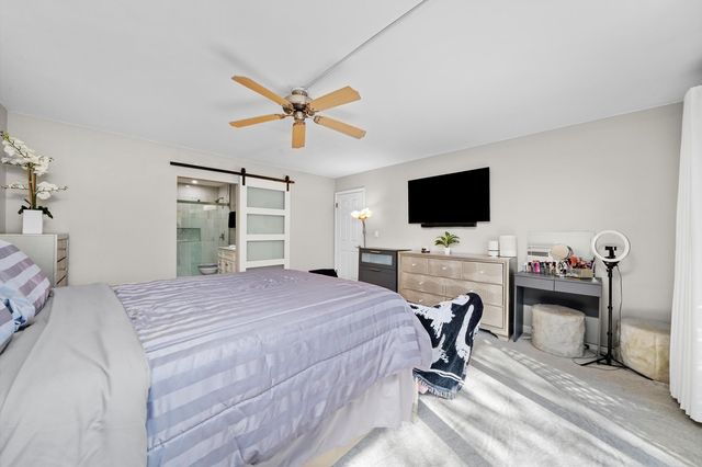 8094 Garfield Avenue 4-3, Burr Ridge, IL 60527