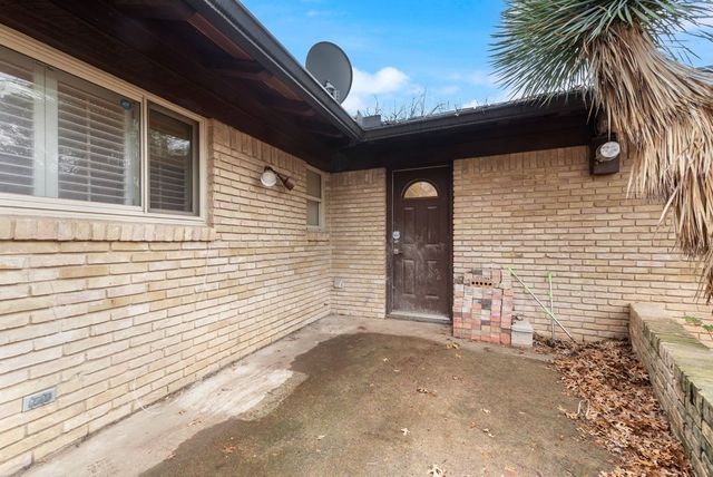 1406 Capetown Drive, Grand Prairie, TX 75050