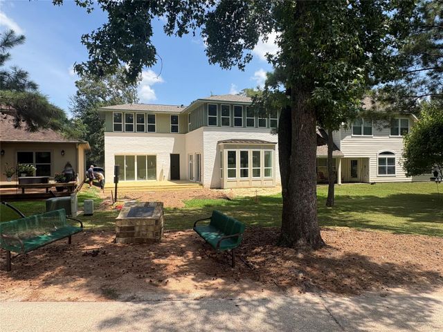 3223 Lazy Lake Lane, Montgomery, TX 77356