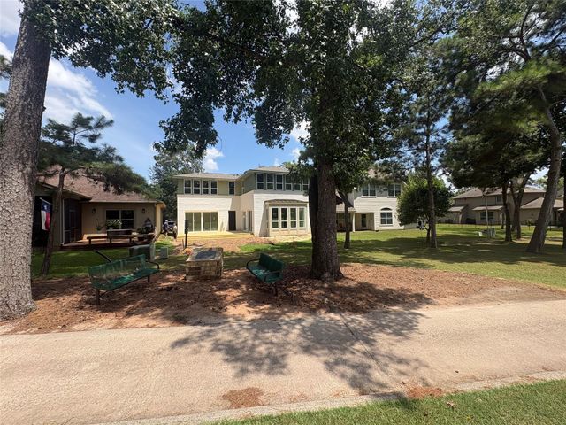 3223 Lazy Lake Lane, Montgomery, TX 77356