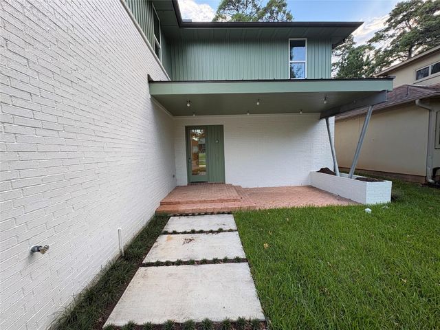 3223 Lazy Lake Lane, Montgomery, TX 77356