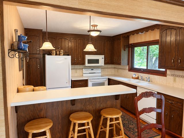 2811 Comstock Lane N, Plymouth, MN 55447