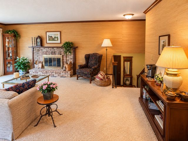 2811 Comstock Lane N, Plymouth, MN 55447