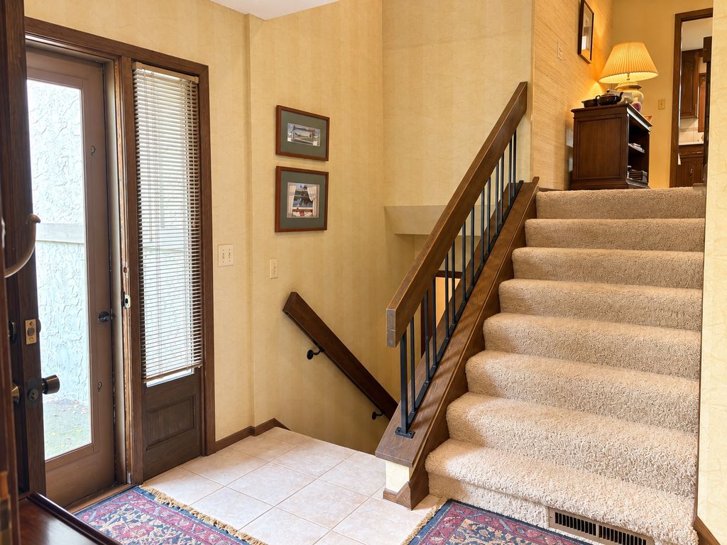2811 Comstock Lane N, Plymouth, MN 55447 — photo 2