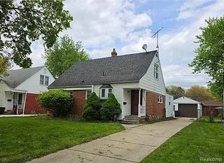 19983 Lancaster Street, Harper Woods, MI 48225